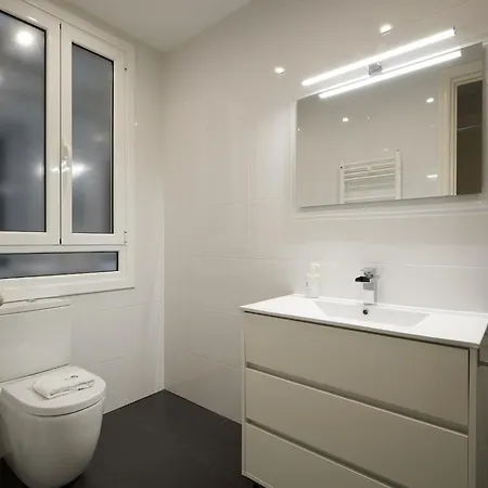 Pausoka - Basque Apartman *